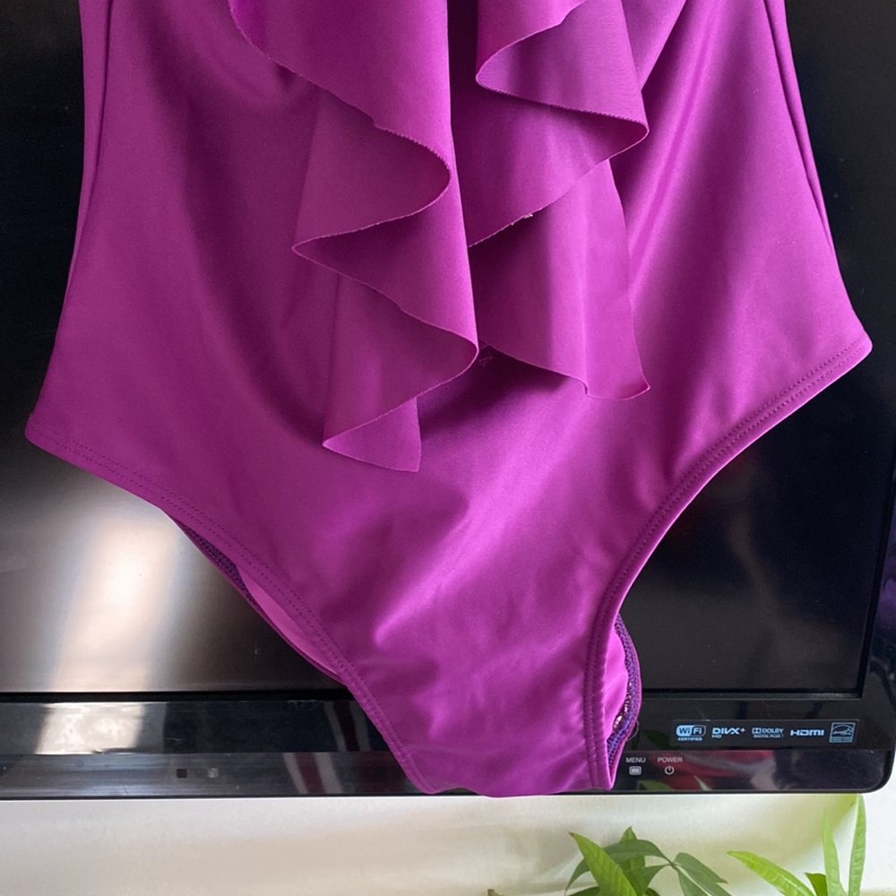 Atto’s Frange Ruffled Swimsuit - Picture 3 of 7